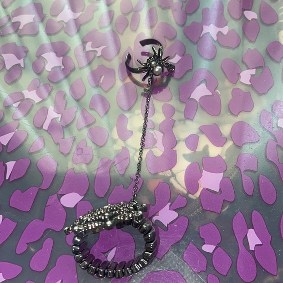 Two-Finger Chain Ring Faux Pearls & Rhinestone - Picture 4 of 4